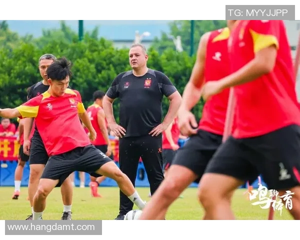 广州篮球队快攻战术解析与深度剖析全方位解读球队进攻风格与策略